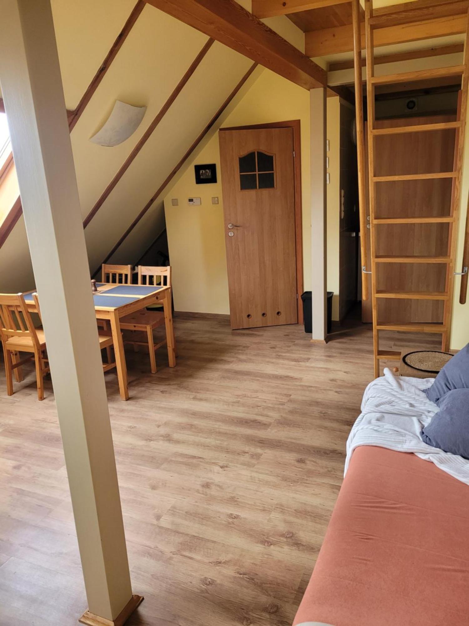 Apartamenty Na Poddaszu Bierdzany Buitenkant foto